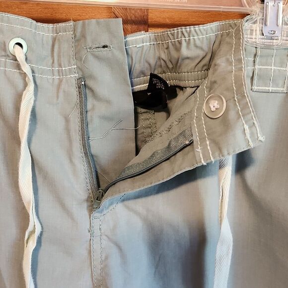 St. Johns Bay Green Shorts Women's XL Polyester Cotton Button Zipper Closure - Picture 5 of 8